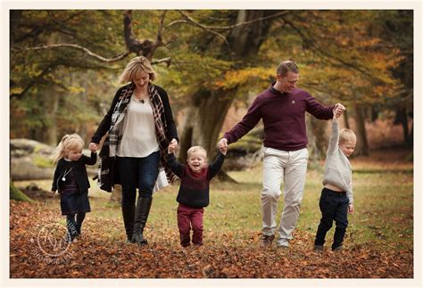 What to wear to your outdoor family photoshoot | KW Photography, Dorset