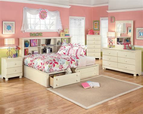 Teenage bedroom furniture with desks. Cottage Retreat Youth Bedside Storage Bedroom Set from Ashley (B213-05-85-90) | Coleman Furniture