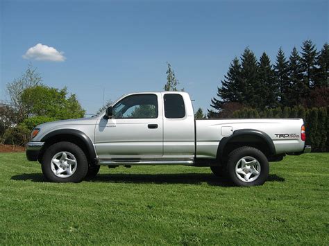 Find complete 2000 toyota tacoma info and pictures including review, price, specs, interior features, gas mileage, recalls. 2000 Toyota Tacoma - Information and photos - Zomb Drive