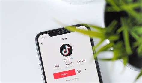 Tiktok Puts Up Paywalls With Creator Subscription Test Tubefilter