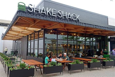 The apple pie looks most delightful! Kentucky's First Shake Shack Will Land in Lexington ...