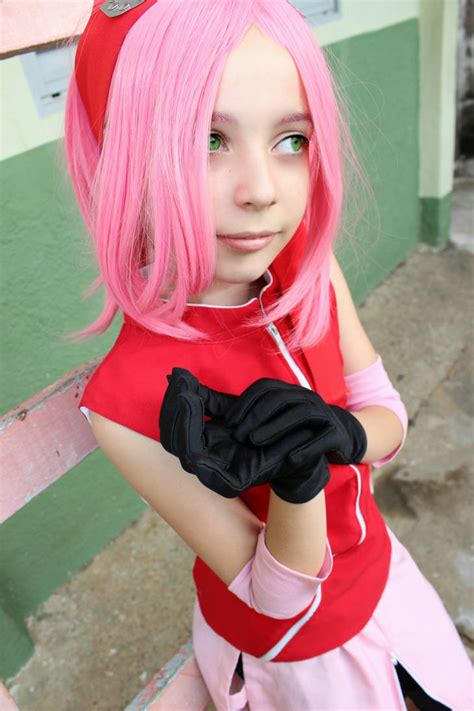 Sakura Haruno Cosplay By Uzumakievy On Deviantart