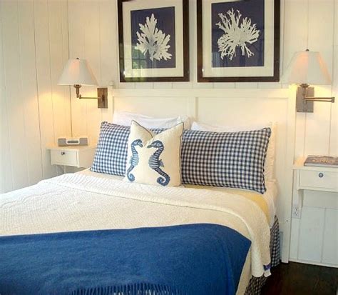 The dos & don'ts of hanging art: Awesome Above the Bed Beach Themed Decor Ideas