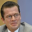 Nachfolgekandidat: CSU-General zu Guttenberg soll Glos ablösen - WELT