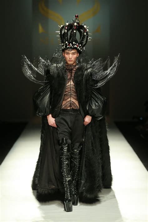 Seccry Sheguang Hus Illuminati Fashion Shows True Freethinker