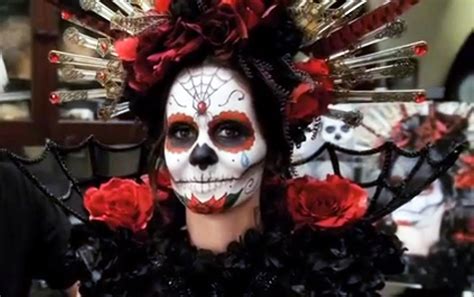 Day Of The Dead Diy Sugar Skull Halloween Look With Rick Baker Horror