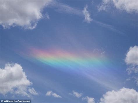 Rare Fire Rainbow Streaks Across 4th Of July Sky Daily Mail Online