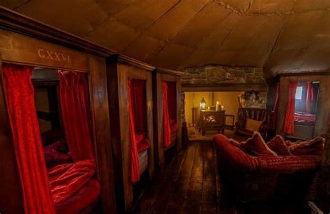 You Can Stay In This Gryffindor Themed Harry Potter Cottage Inside