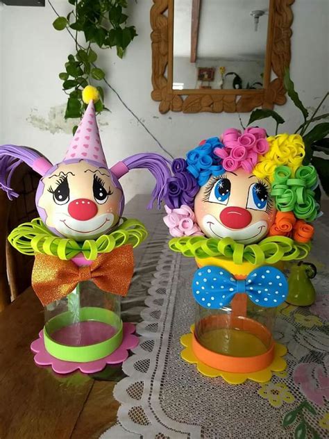 Seguimos compartiendo moldes e imágenes de dulceros para el día del niño, el día del niño es un día para celebrar con nuestros alumnos, hijos y amigos que son parte importante en nuestra vida, con. Pin de Noelia Villarroel en fofuchas | Payasos en goma eva ...