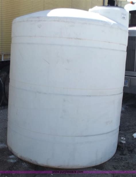 1000 Gallon Plastic Water Tank In Bethany Mo Item D3531 Sold
