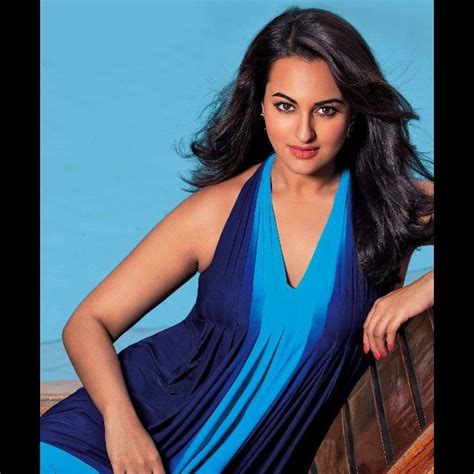 Sonakshi Sinha Flaunts Her Curves In This Picture Sonakshi Sinha Hot And Sexy Pictures