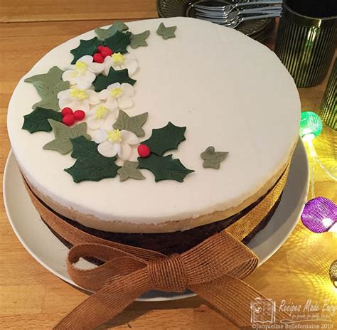 Видео paneling a square cake with fondant канала sift by kara. Christmas cake - Recipes Made Easy