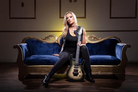 Legendary Guitarist Nita Strauss Rejoins Alice Cooper For 2023 Tour