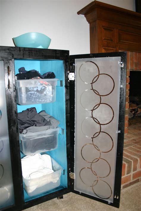 Clean laundry in a fancy basket. Ana White | Fancy Laundry Basket Dresser - DIY Projects