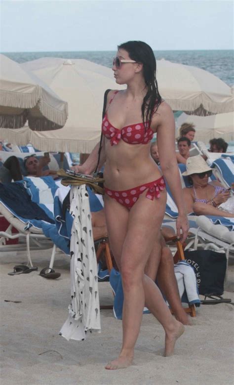 Daisy Lowe In Bikini At The Beach In Miami 12 29 2015 2 LACELEBS CO