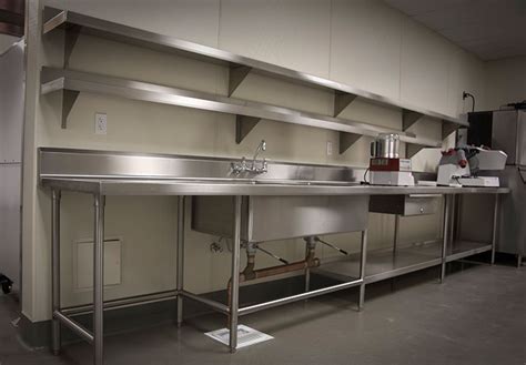 Commercial stainless steel kitchen work bench catering table shelf backsplash. Streivor Air Systems - Dish Tables