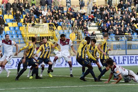 Scopri su salernitana.it il ruolino di marcia della squadra granata, che milita in serie b. Una Salernitana inconsistente perde il derby - Radio ...