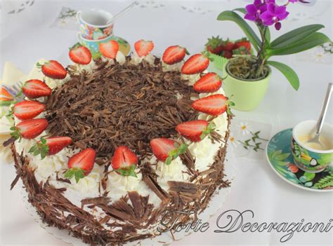 Torte e Decorazioni: Torta cioccolato e fragole...