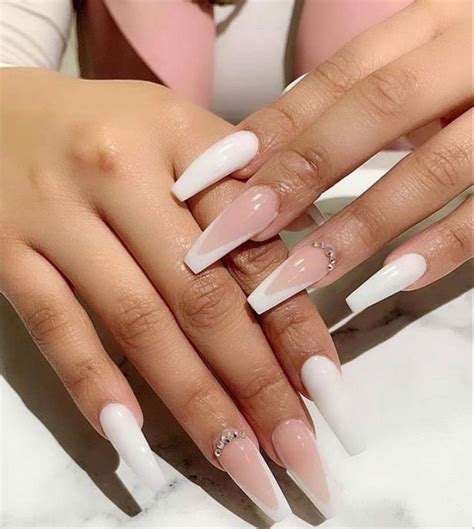 pinterest♡ simpforakira in 2020 ombre acrylic nails white acrylic nails long acrylic nails