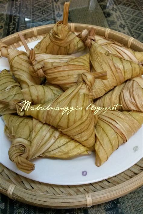 Cara tradisional untuk membalut ketupat palas disclaimer : jom masak, jom makan makan..: Ketupat Pulut