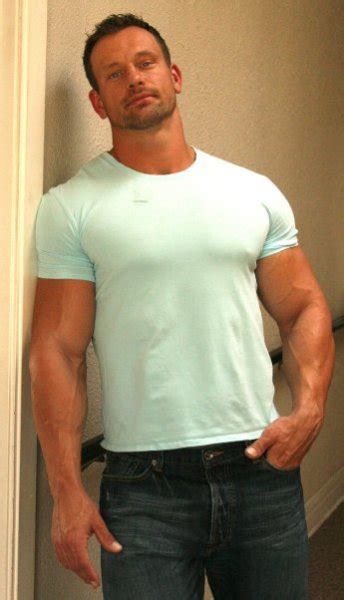 Silvio Kersten Love A Muscle Daddy With Smooth Ha Tumbex