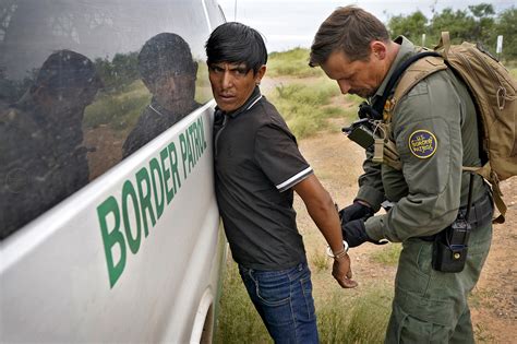 news and report daily 廊 arrests at us mexico border surpass 2 million