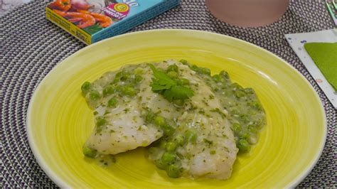 Merluza En Salsa Verde Con Guisantes Recetas Gallina Blanca