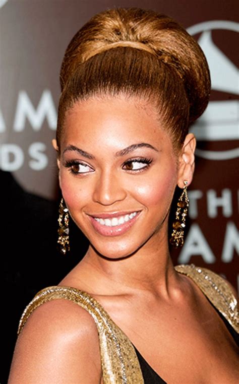 beyonce s greatest hairstyles 31 ideas for curly textured hair glamour