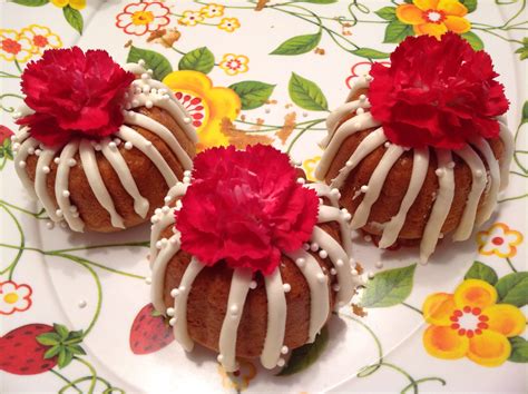 1 mixing rumchata with other alcoholic drinks. Rum Chata Butter Pecan Mini Bundt Cakes. | Dessert ...