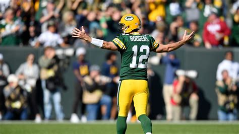 Latest on green bay packers quarterback aaron rodgers including news, stats, videos, highlights and more on espn. Aaron Rodgers' best moments from spectacular six-touchdown ...
