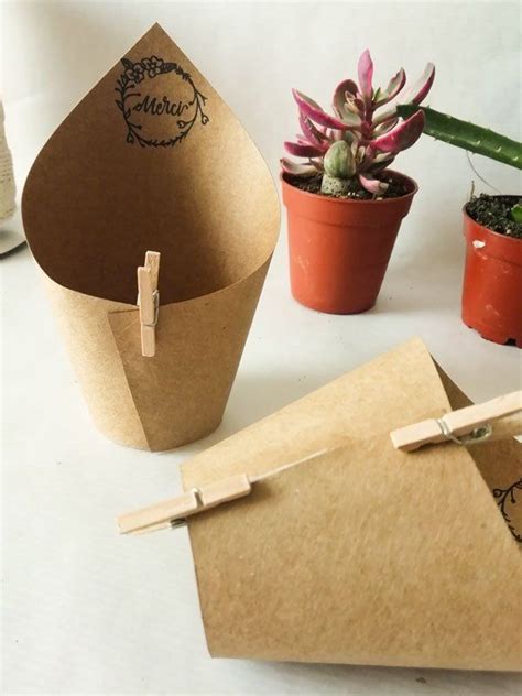 Joli Cache Pot Kraft Gratuit Arborescence Tuto Fleurs En Papier Cache Pot Sac En Papier