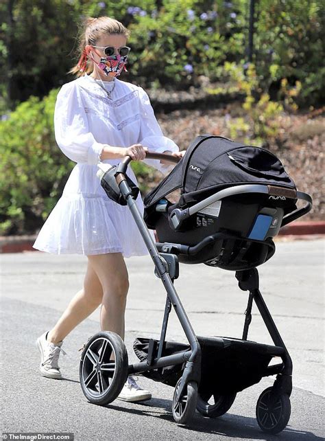 Kate Mara Looks Chic On A Stroll With Her Month Old Babe Kate Mara Summery Stroll