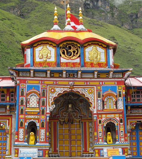 Trek In Uttarakhand India Lugares De Vacaciones De Ensueño Templo