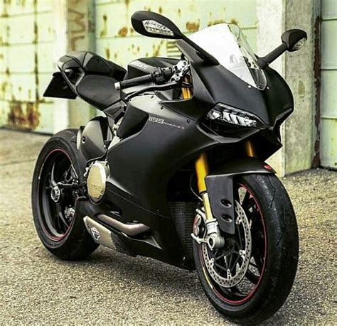 The ducati 1199 panigale was a 1,198 cc (73.1 cu in) ducati sport bike introduced at the 2011 milan motorcycle show. Ducati 1199 Panigale | Sport motorcycle, Ducati panigale ...