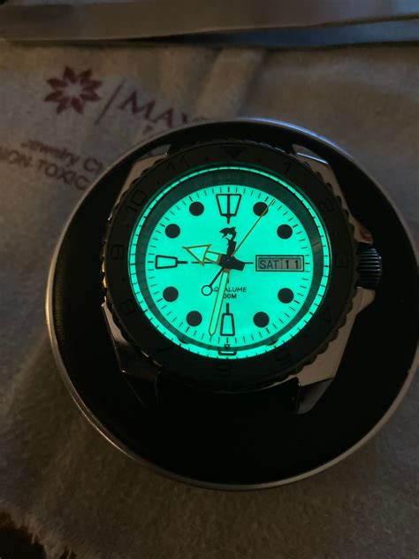 Why Luminous Watch Dials And Hands Glow Crystaltimes Usa