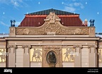 Fachada Art Nouveau de Palac Sztuki o Palacio de Bellas Artes de ...
