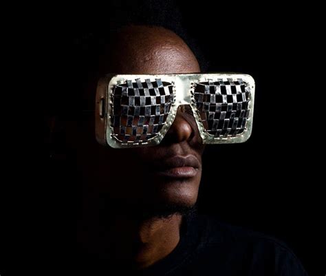 c stunners la colección de gafas escultóricas de cyrus kabiru