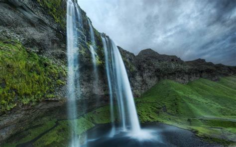 Beautiful Waterfall In Iceland Mac Wallpaper Download Allmacwallpaper