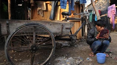 In Pictures A Day In The Life Of Slum Dwellers Hindustan Times