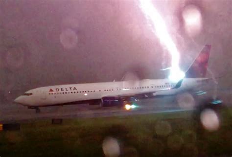 Lightning Bolt Strikes Delta Airliner Man Accidentally Captures