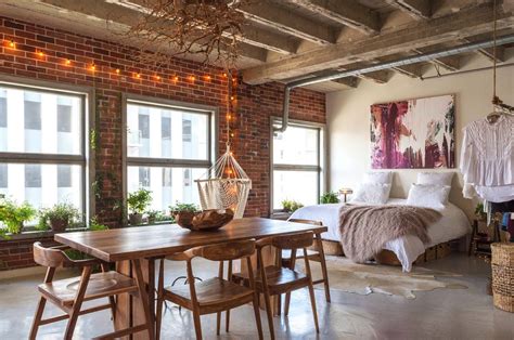 Small Book Filled Loft In Downtown Los Angeles Offers A Magical