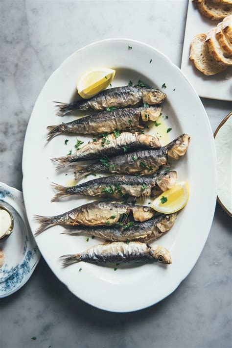 Find out what cats can't eat here. Sardines, Lightly Cured and Pan Fried | Eating raw, Food ...