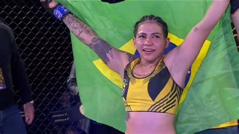 Invicta Fc Ketlen Souza Becomes New Flyweight Champion Youtube