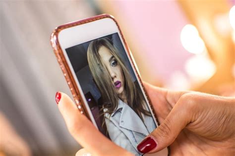 How Selfies Could Be A Sign That Someone Is Struggling With Their Body