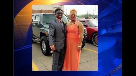 Touching Mothers Day T Mom Goes To Sons Prom After Missing Her Own