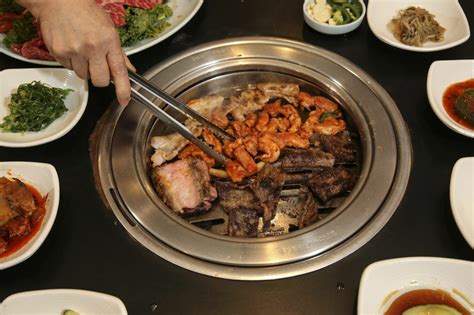 Sit down for a pork sandwich on a toasted brioche bun, or order some meat by. Resep Lengkap Korean BBQ untuk Malam Tahun Baru di Rumah