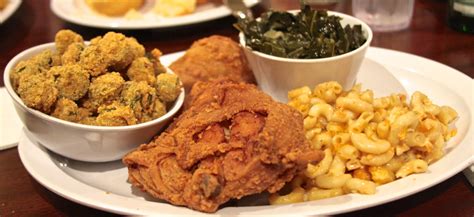 Eat soul food with the stars and politicians at the busy bee cafe downtown lunch at the busy bee, a restaurant that's been making bellies happy with fried chicken since 1947, is a must. Top Soul Food Restaurants in Atlanta | WhereTraveler