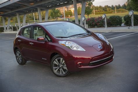 2016 Nissan Leaf Offers 107 Mile Range With 30 Kwh Battery Leaf S