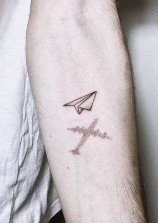 A tattoo, be it large or small, has always been a great way to express oneself. Pin em tattoos