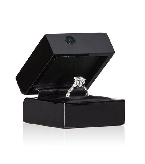 7 Of The Prettiest Engagement Ring Boxes Weve Seen Pretty Engagement